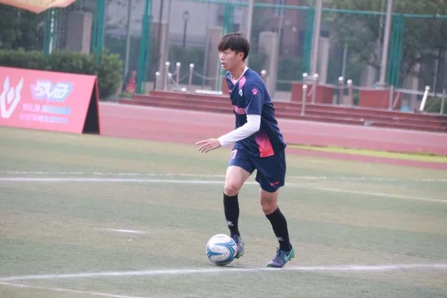 世界杯-巴萨边锋双响 加维传射 西班牙7-0大胜